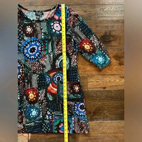 Papillon Artistic Tunic- size XL - Picture 5 of 5